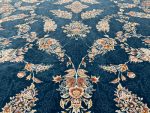 فرش ماشینی 1500 شانه طرح افشان آبی مارین - تصویر 3