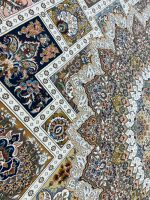 فرش ماشینی 1500 شانه طرح خشتی کرم - تصویر 3
