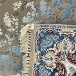 فرش ۱۲۰۰ شانه زمینه فیلی کدSH-1207