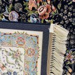 فرش ۱۲۰۰ شانه زمینه سرمه ای کدSH-1231 - تصویر 4